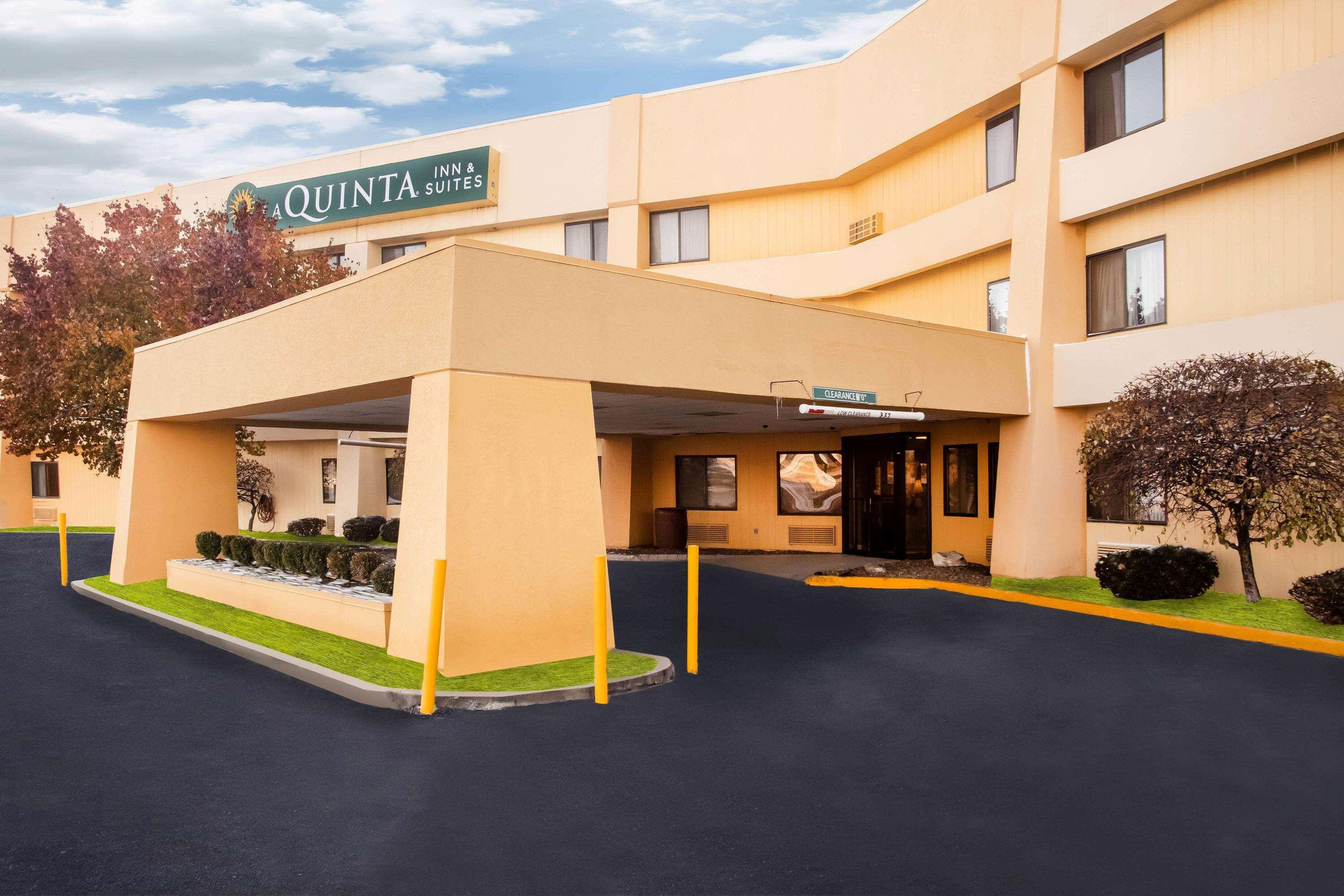Baymont By Wyndham Columbia, Mo Hotel Exterior photo