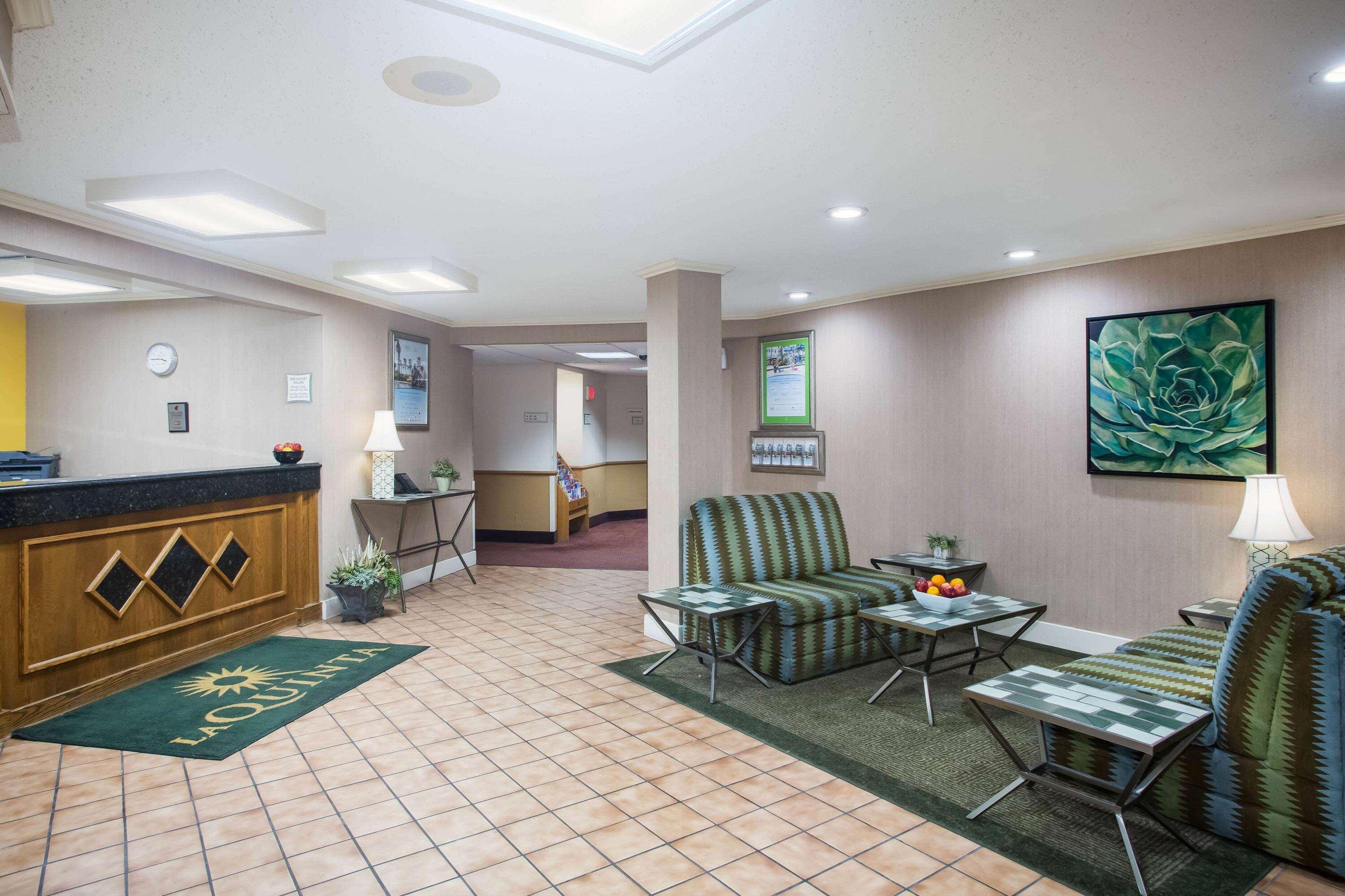 Baymont By Wyndham Columbia, Mo Hotel Exterior photo