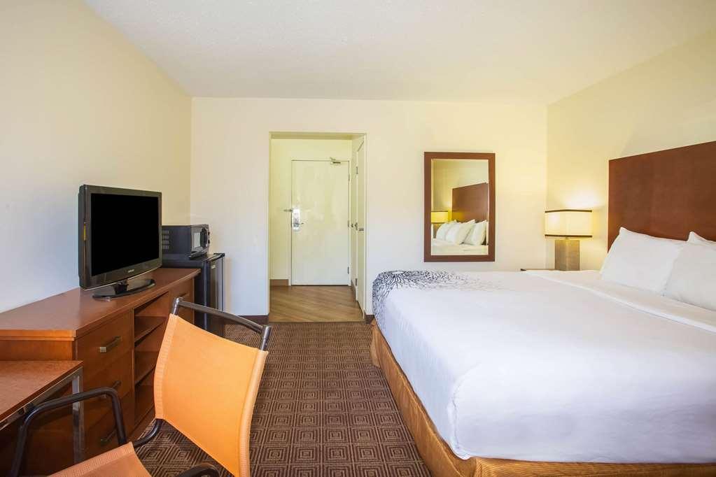 Baymont By Wyndham Columbia, Mo Hotel Facilities photo