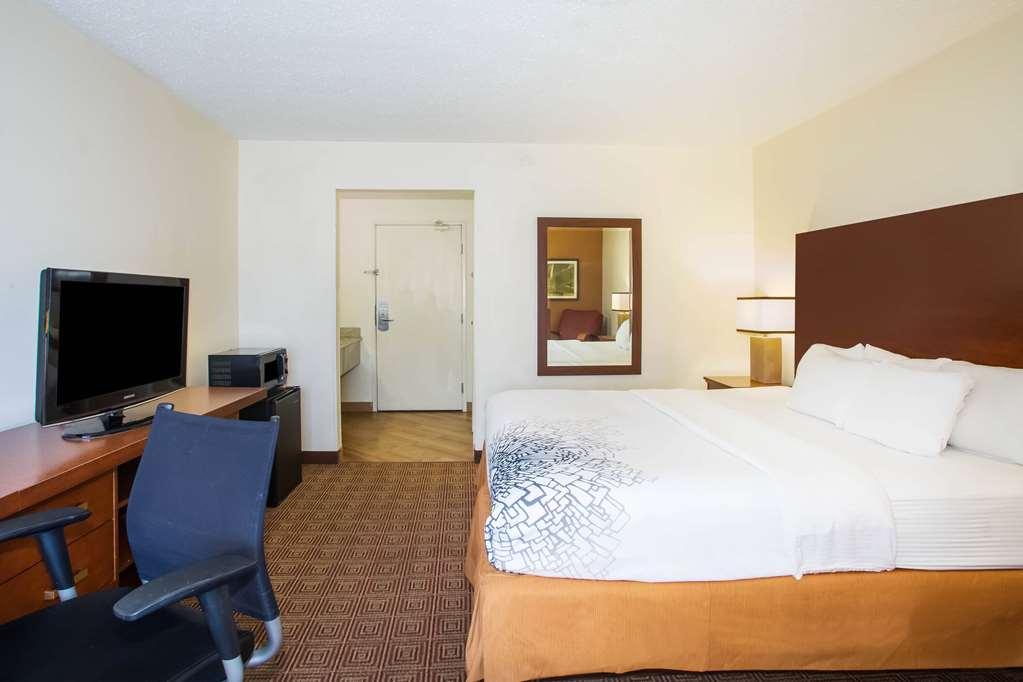 Baymont By Wyndham Columbia, Mo Hotel Facilities photo